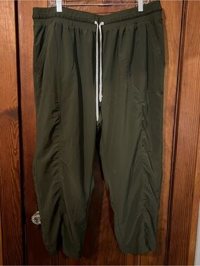 Women’s Olive Green Drawstring Sleek Activewear Pants